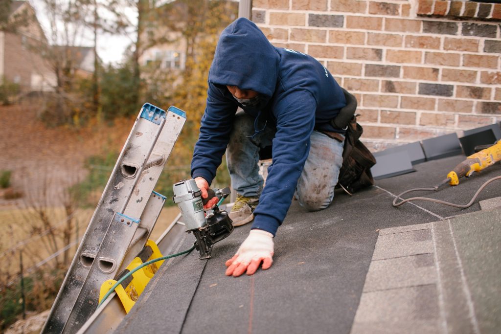 winter roofers